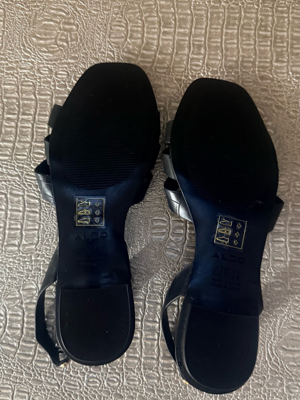 Aldo Black Sandals with Bow Detail - Picture 2 of 2